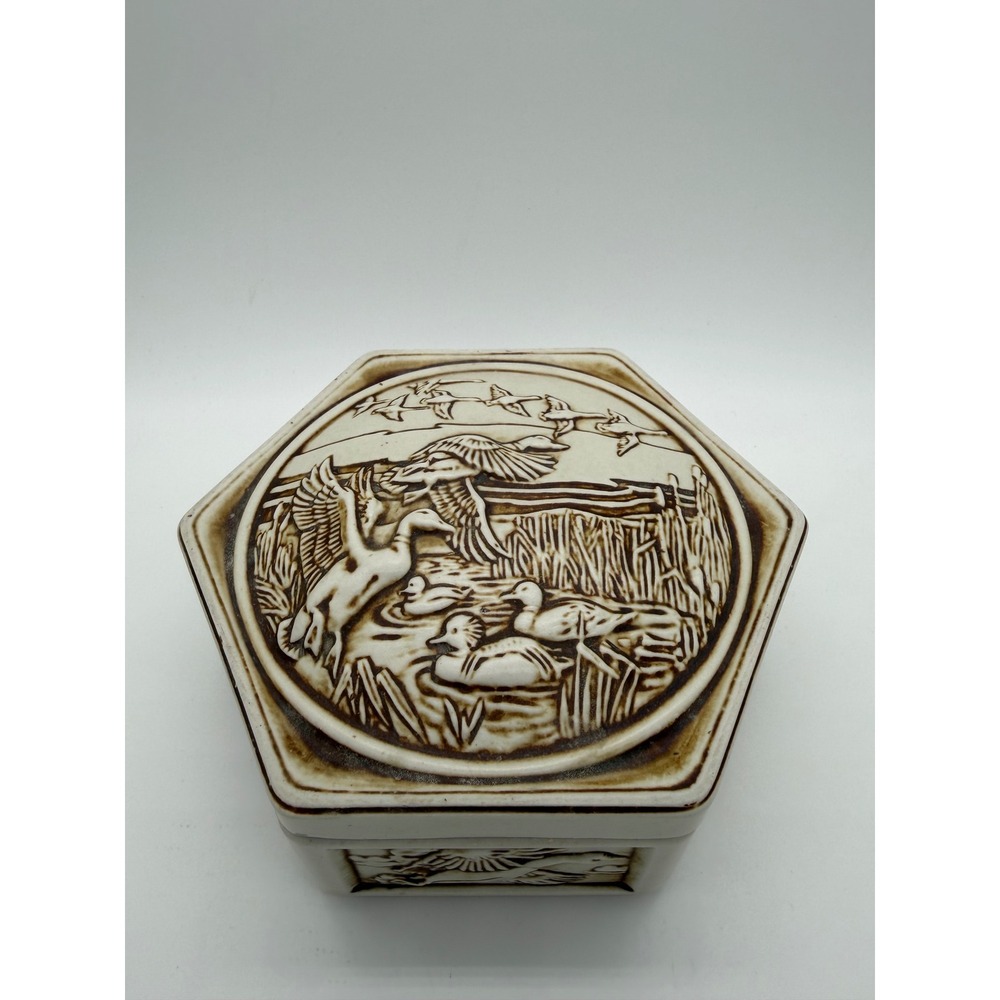 Avon Trinket Box Unisex OS Brown Excellent Vintage 1980 Duck Relief Ceramic